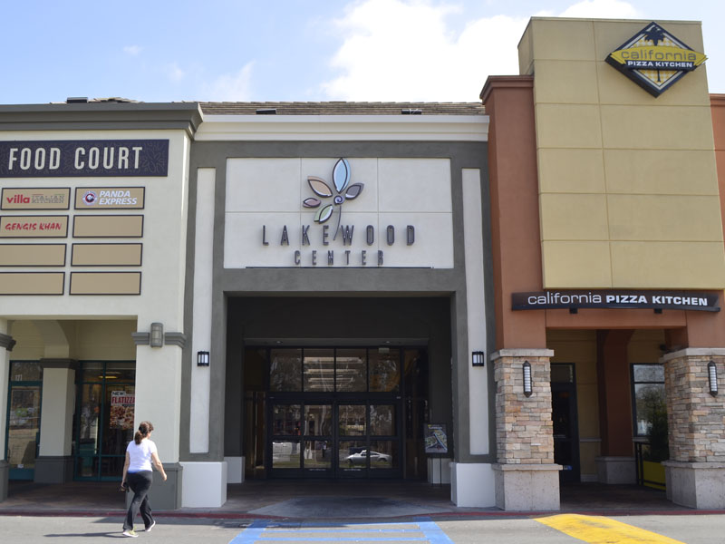 Lakewood-Local-Leasing-Food-Court-Entrance